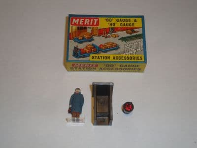 Merit 5034 Fog-Man, Hut and Brazier