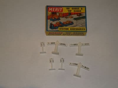 Merit 5051 Level Signs and Mile Posts