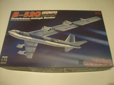 Pre-Owned Model Collect 1/72 UA72207 B-52G Stratofortress Bomber