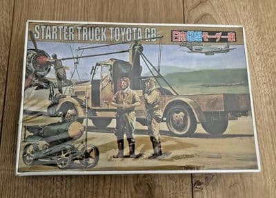Science Treasury Model Kit 10 - Starter Truck Toyota GB - 1/72 - Sealed