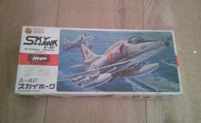 W247 Hasegawa Model Kit C7 - McDonnell Douglas A-4F Skyhawk 1/72 - Pts Sealed