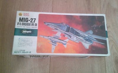 W247 Hasegawa Model Kit E14 - MiG-27 Flogger D 1/72 - Pts Sealed