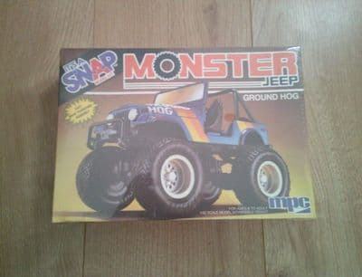 W270 MPC Model Kit 6471 - Monster Jeep Ground Hog - 1/32 - Sealed