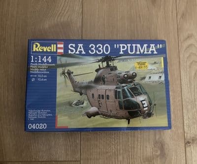 W274 Revell Model Kit 04020 - SA 330 Puma - 1/144 - Pts Sealed
