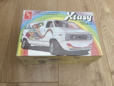 W278 AMT Model Kit T401 - Xtasy Chevy Custom Van - 1/25 - Sealed
