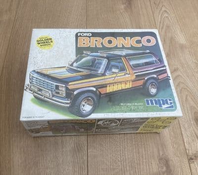 W278 MPC Model Kit 1-0434 - Ford Bronco - 1/25 - Sealed