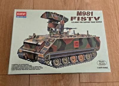 W288 Academy Model Kit 1361 - M981 FISTV Fire Support Team Vehicle - 1/35