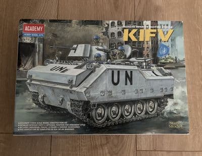 W288 Academy Model Kit 1385 - Korean Infantry Fighting Vehicle KIF V - 1/35