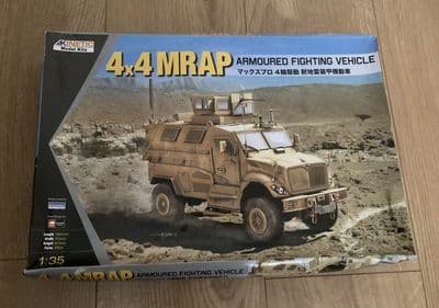 W288 Kinetic Model Kit 61011 - 4 x 4 MRAP Armoured Fighting Vehicle - 1/35