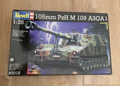 W288 Revell Model Kit 03016 - 105mm PzH M109A3GA1 - 1/35 - Pts Sealed