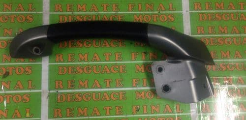 Asidero Agarradera Derecha Piaggio Mp3 125 250 y 500 2006-2010