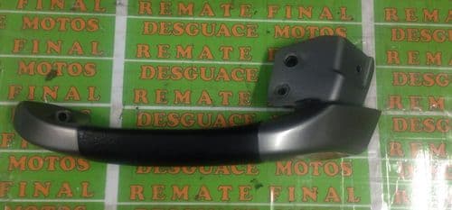 Asidero Agarradera Izquierda Piaggio Mp3 125 250 y 500 2006-2010