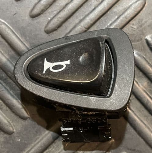 Botón Conmutador Mando Claxon Honda Sh 125 K01 2013 a 2016.