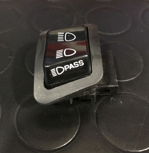 Botón Interruptor Luces Honda Sh 125 K77 2017 a 2020