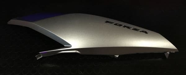 Carenado Trasero Izquierdo Gris Honda Forza 125 K40 2015 a 2018.