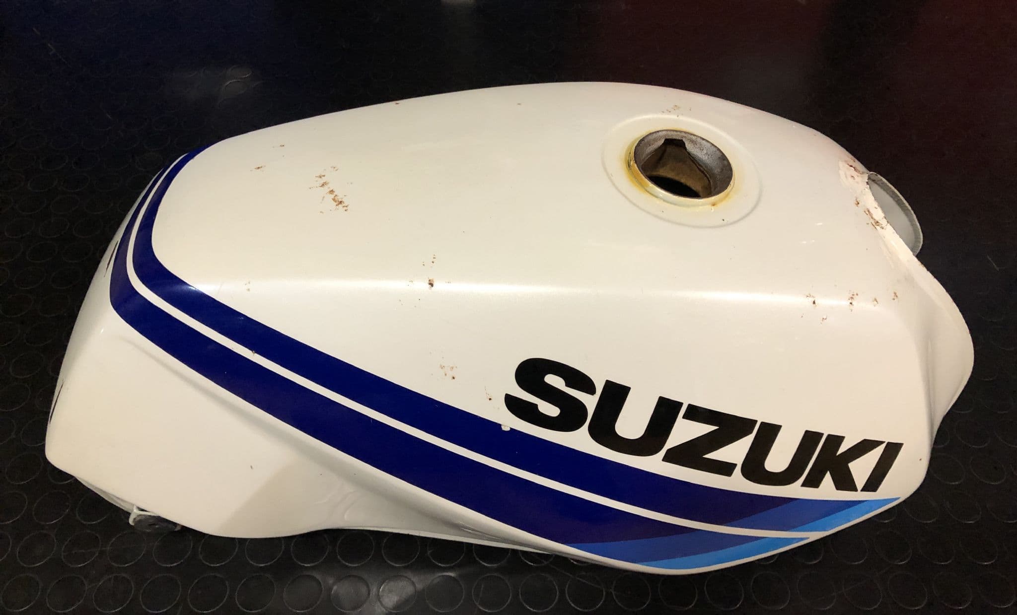 SUZUKI　gs400タンク Depósito Gasolina Suzuki Gsx 400 E 1982 a 1987