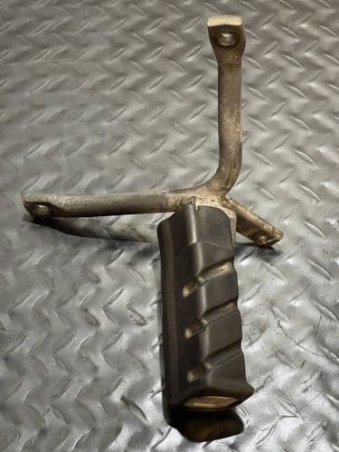 Estribera Izquierda Trasera Honda Arroba Nes 125 y 150 2000-2006