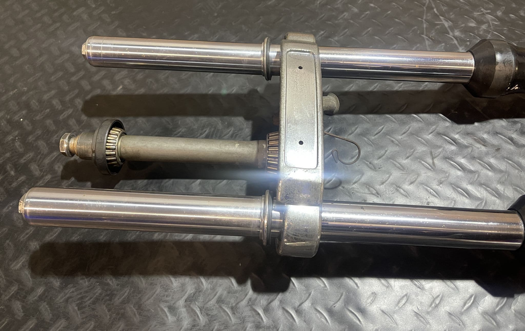 Béquille Centrale D'occasion Pour Suzuki GSX 400 - Pièce Moto Vintage