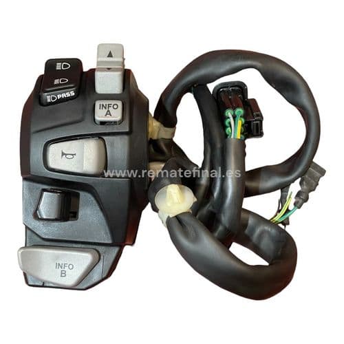 Piña Izquierda Luces Honda Forza 125 K1B 2021 a 2022