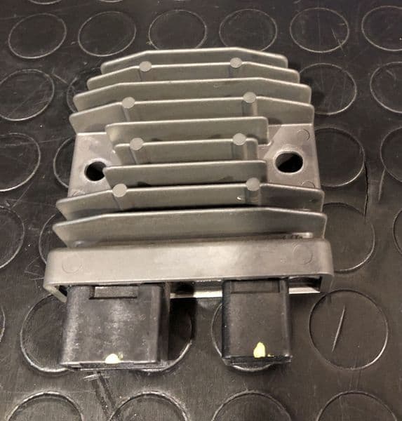 Regulador Corriente Honda Forza 300 K0B y Sh K53 300