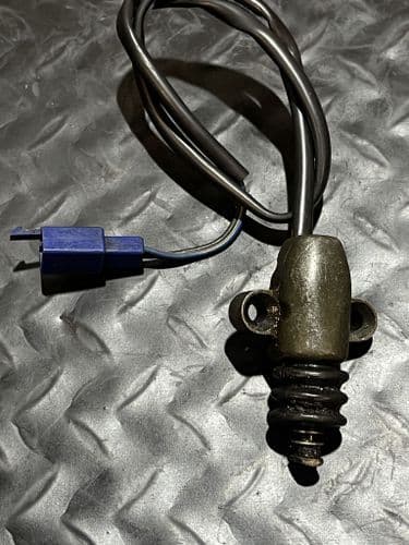 Sensor Caballete Lateral Yamaha Fzr 600 Genesis 1990-1996