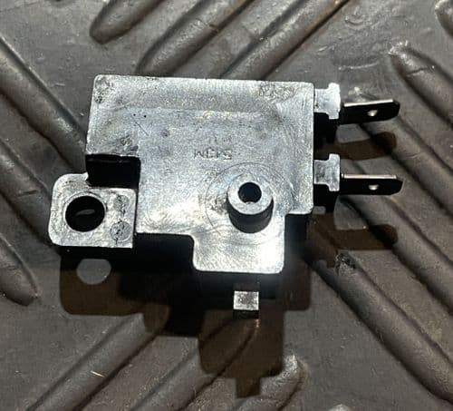 Sensor de Freno Delantero Derecho Honda Sh 125 K01 2013 a 2016
