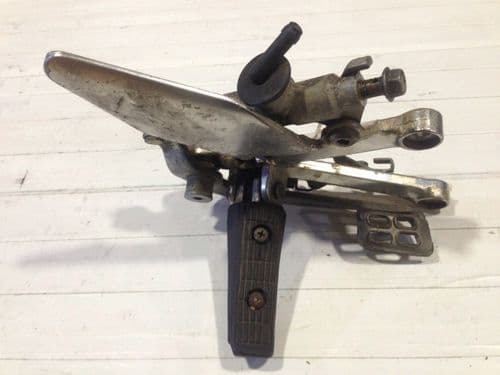 Soporte Estribera Derecha con Bomba Yamaha Tzr 50 2000-2004