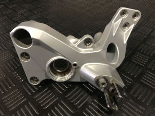 Soporte Izquierdo Bmw C600 y C650 Sport de 2011 a 2020