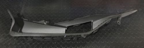 Suelo Izquierdo Honda Forza 125 a 300 K0B 2019 y 2020.