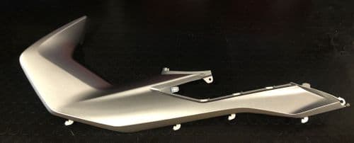 Tapa Izquierda Honda Forza 125 y 300 K0B 2019-2020