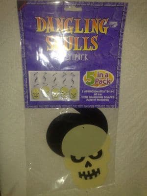 *Dangling Skulls Decoration