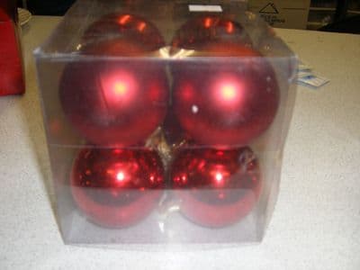 8 x Red Baubles