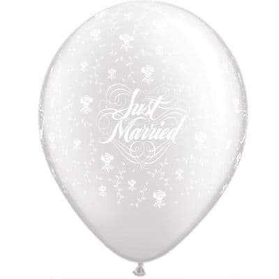 Just Married Flowers a Round Diamond Clear 11