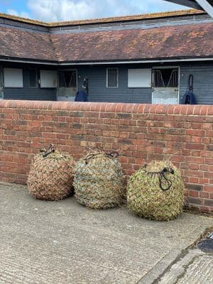 Deluxe Two-Colour Haynet - 40"