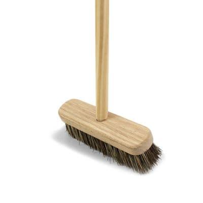 HILLBRUSH STIFF DECK SCRUB UNION MIX WITH HANDLE