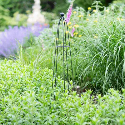 Queen Obelisk Classic 1.2m  freestanding