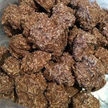 Milk Chocolate Macaroons 200g