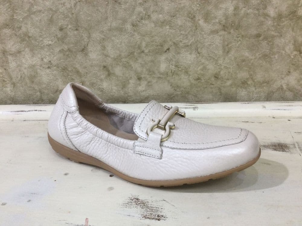 Caprice 24654-42 131 Pearl Leather Loafer