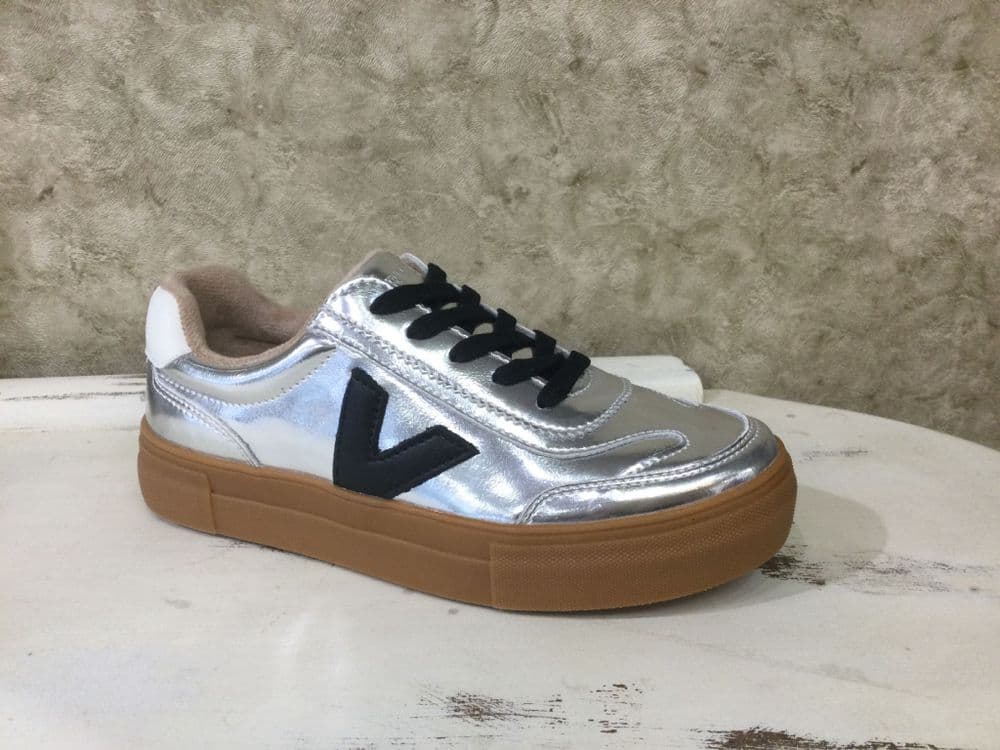 Drilleys Eighty Illuminate Trainer