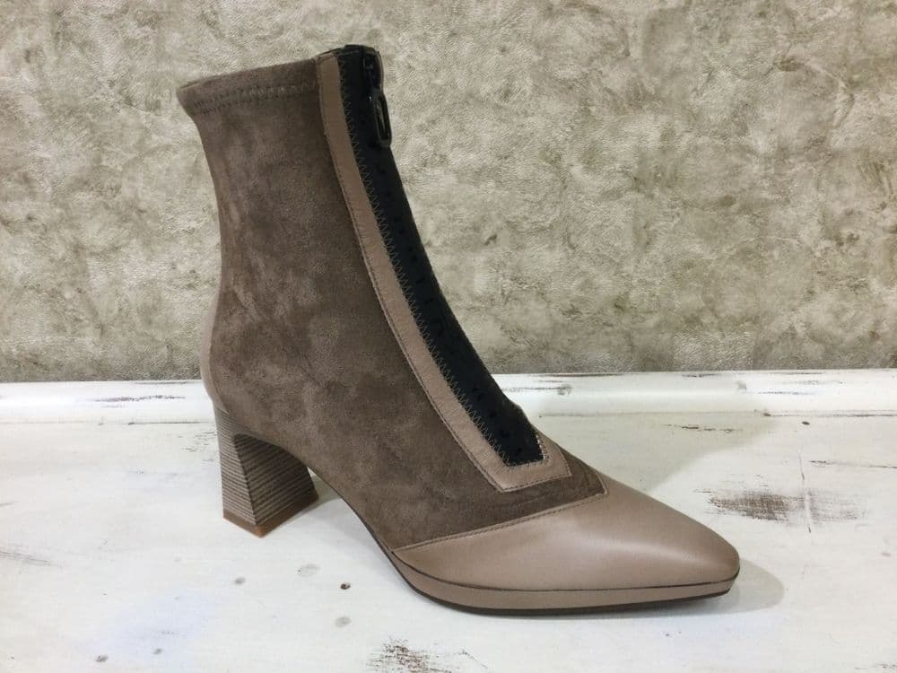 Hispanitas BH1254186 Taupe Suede/Stone Leather Mid Heeled Boot
