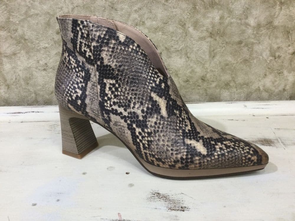 Hispanitas HI254270 Snake Print Heeled Ankle Boot