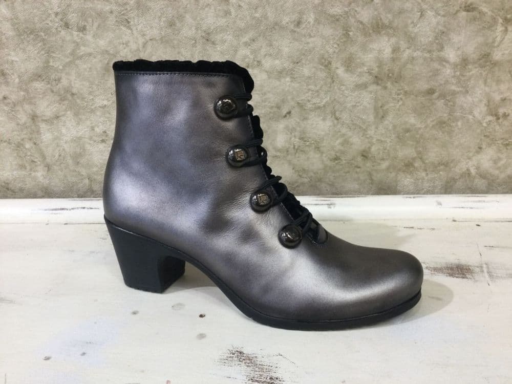 Jose Saenz 5176-MU Pewter/Black Frill Zip Up Boot