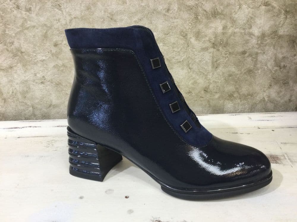 Loretta Vitale C3890 Navy Patent Ankle Boot