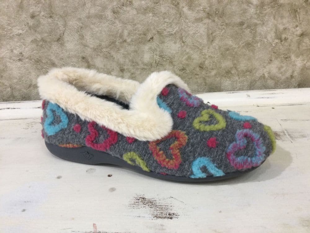 Lunar KLA230 Truffle Grey Slipper with Heart Design
