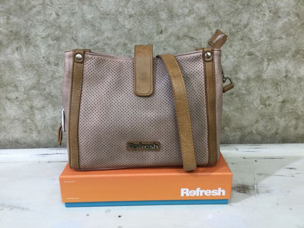 Refresh 183352 Nude/Tan Crossbody Bag