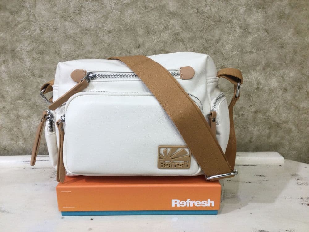 Refresh 183382 Off White/Tan Shoulder Bag