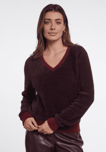 Rino & Pelle Keath Long Sleeve Pullover with V-neck in Fudge-Sangria