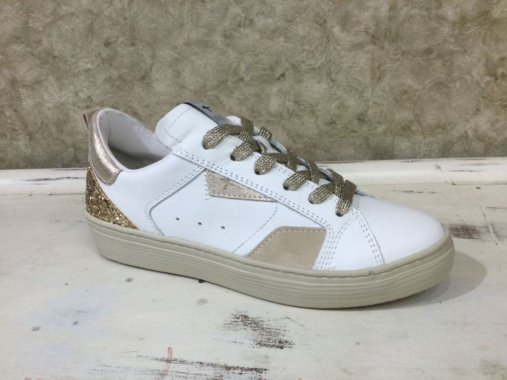 Tamaris 23706-46 White/Light Gold Lace Up Trainer