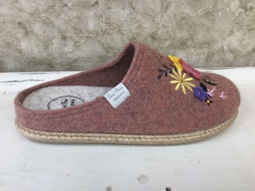 Toni Pons Deli-EF 1665 Pink Slip on Slipper with Flower Detail