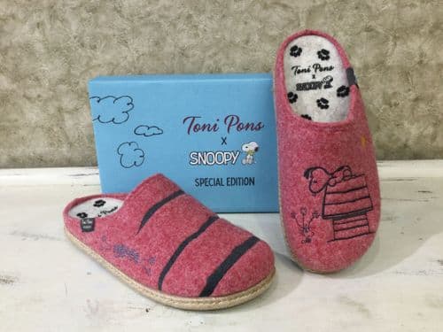 Toni Pons Snoopy Special Edition Raspberry Mule Slipper